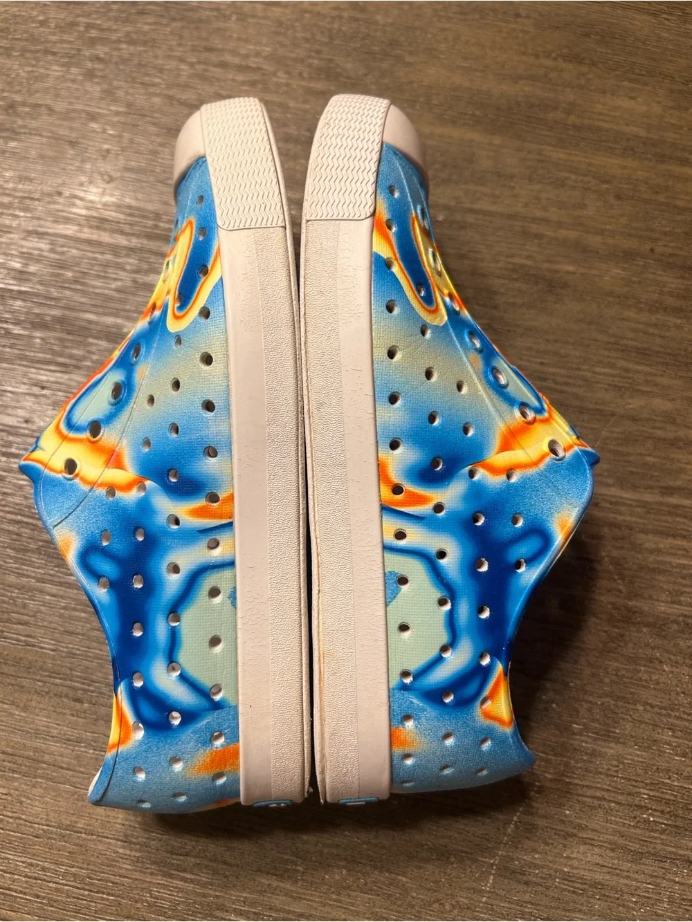 Native Jefferson colorful tie dye waterproof slip on sneaker sandals kids, Sz.J1
